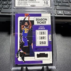 Panini Contenders LeBron James Season Ticket Card - Purple and Gold